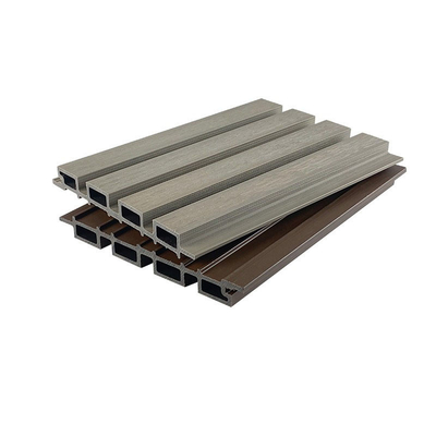 ফায়ারপ্রুফ 25x227mm WPC ক্ল্যাডিং প্যানেল কাঠ প্লাস্টিক কম্পোজিট গ্রেটিং প্ল্যাঙ্ক ইনডোর বোর্ড অফিস প্রকল্প